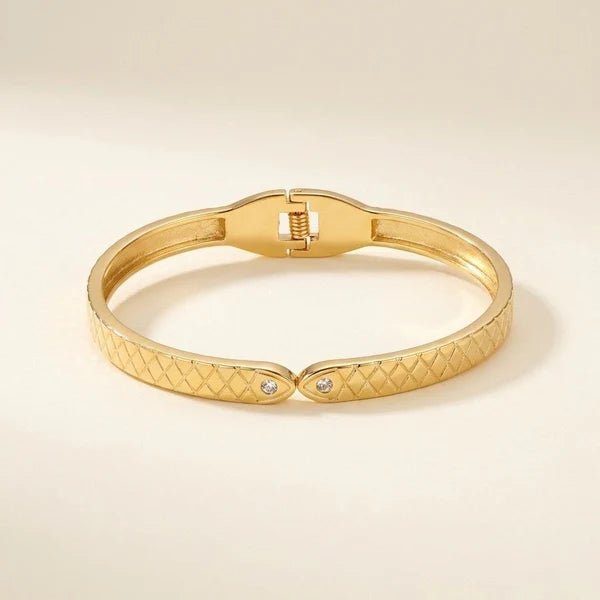 Elegant Textured Gold Bangle Bracelet with Crystal Detailing – Anti Tarnish