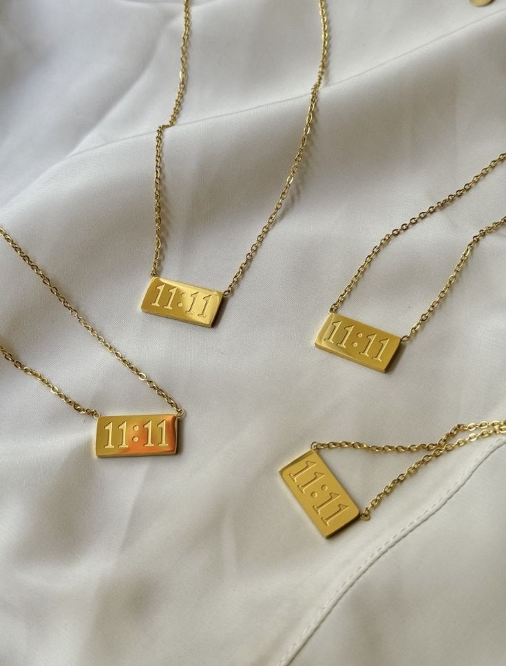 Stainless Steel Gold-Plated Geometric 11:11 Pendant with Chain
