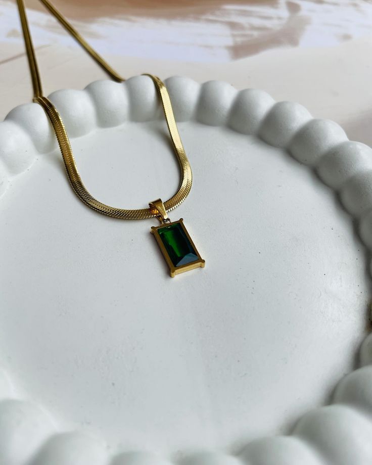 Anti Tarnish Green Emerald Geometric Snake Chain Necklace