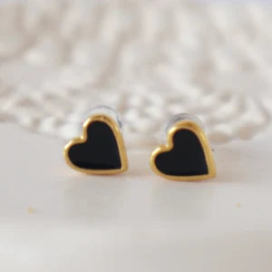 Black Heart Stud Earrings – Chic Romantic Minimal Studs for Women & Girls