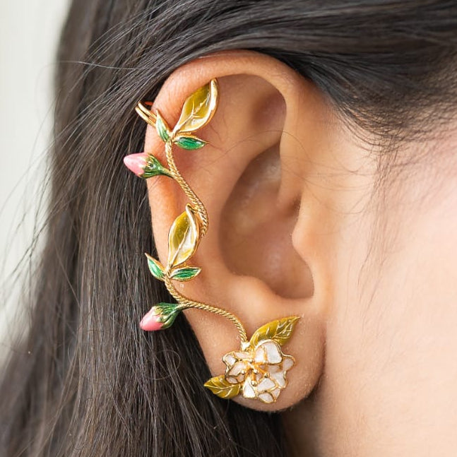 Floral Vine Ear Cuff – Elegant Nature-Inspired Jewelry